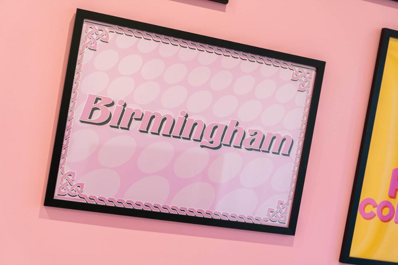Maevela Apartments ☆ Pink Luxury Apartment With Balcony - Birmingham City Centre - 5 Min Walk From Bullring, Cube, Mailbox, New Street Station - Free Netflix & Wifi Buitenkant foto