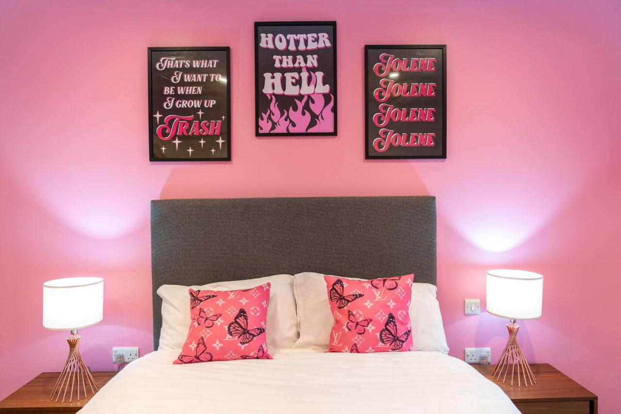 Maevela Apartments ☆ Pink Luxury Apartment With Balcony - Birmingham City Centre - 5 Min Walk From Bullring, Cube, Mailbox, New Street Station - Free Netflix & Wifi Buitenkant foto