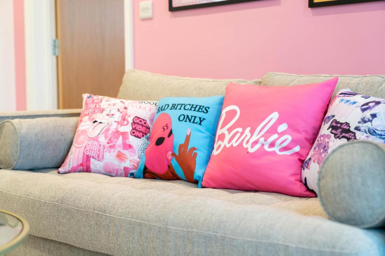 Maevela Apartments ☆ Pink Luxury Apartment With Balcony - Birmingham City Centre - 5 Min Walk From Bullring, Cube, Mailbox, New Street Station - Free Netflix & Wifi Buitenkant foto